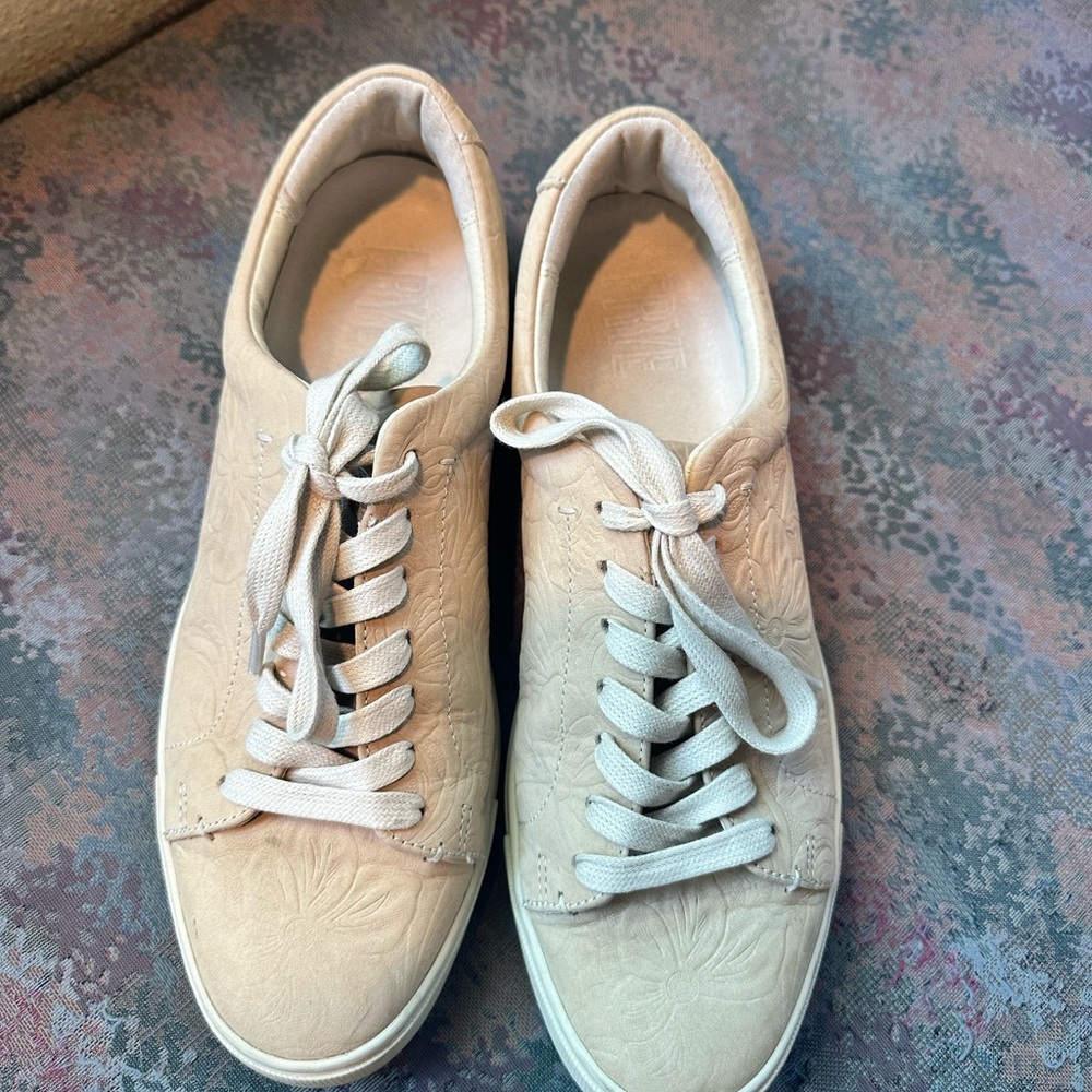 Frye Cream Embossed Leather Low-Top Sneakers - Picture 2 of 5